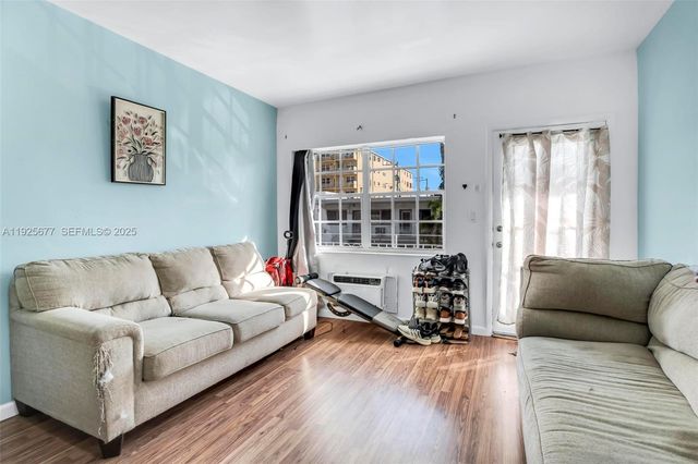 635 8th St 205, Miami Beach, FL 33139