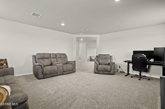 12976 Tatenhill Drive, El Paso, TX 79928