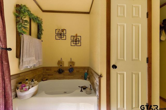 365 Williams Rd, Gilmer, TX 75645