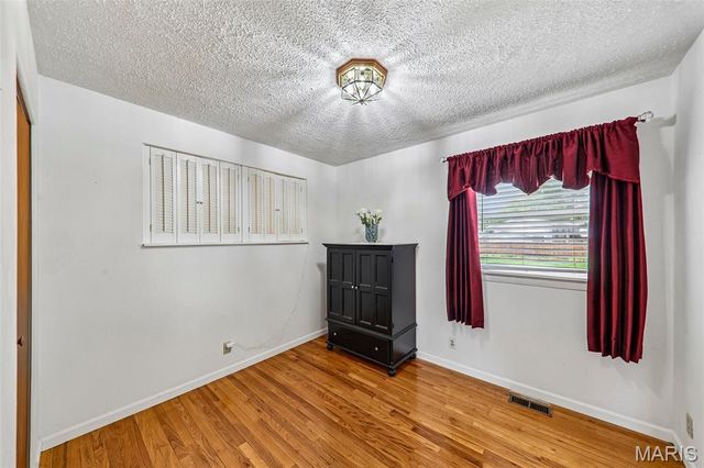 11906 Flushing Drive, Maryland Heights, MO 63043