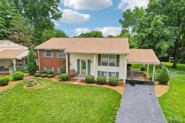 11906 Flushing Drive, Maryland Heights, MO 63043