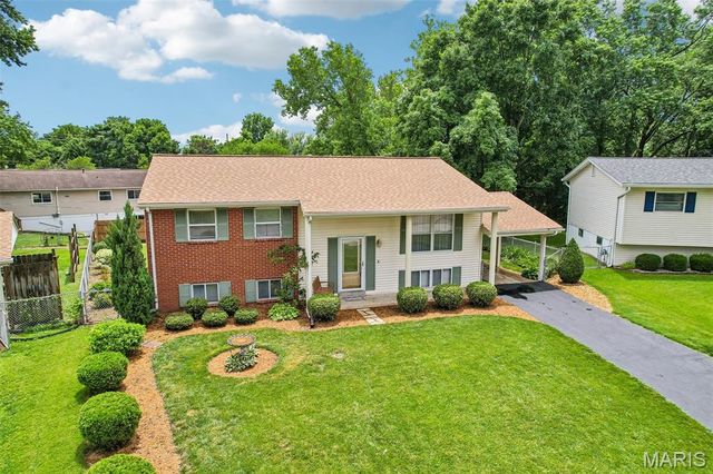 11906 Flushing Drive, Maryland Heights, MO 63043
