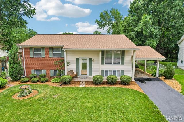 11906 Flushing Drive, Maryland Heights, MO 63043