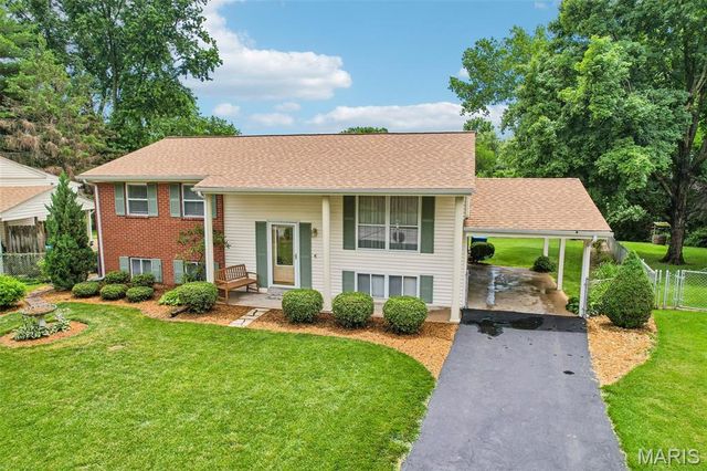 11906 Flushing Drive, Maryland Heights, MO 63043