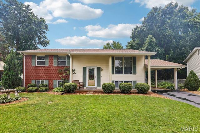 11906 Flushing Drive, Maryland Heights, MO 63043