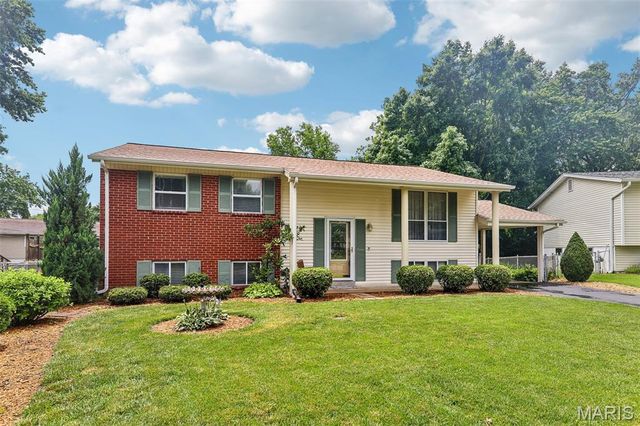 11906 Flushing Drive, Maryland Heights, MO 63043