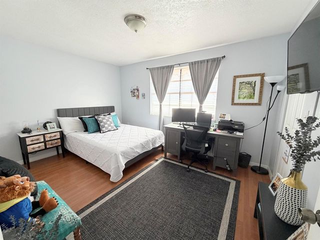 9908 HAMMOCKS Boulevard 103-42, Miami, FL 33196