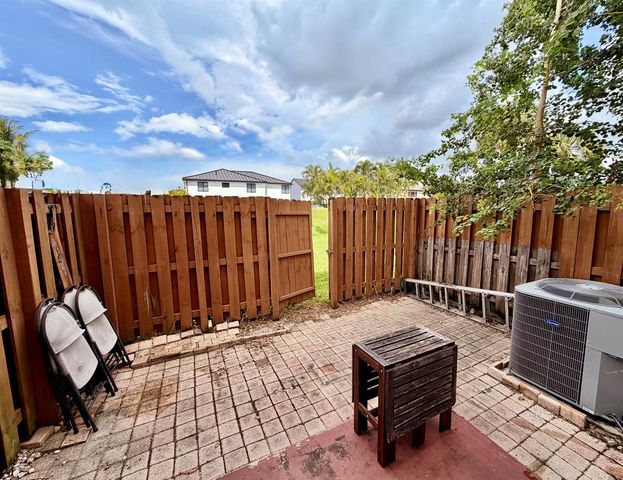 9908 HAMMOCKS Boulevard 103-42, Miami, FL 33196