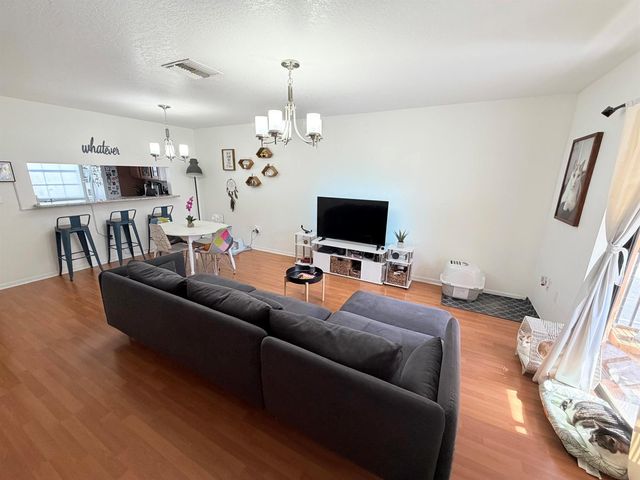 9908 HAMMOCKS Boulevard 103-42, Miami, FL 33196