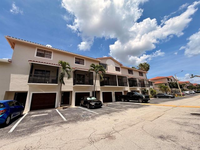 9908 HAMMOCKS Boulevard 103-42, Miami, FL 33196