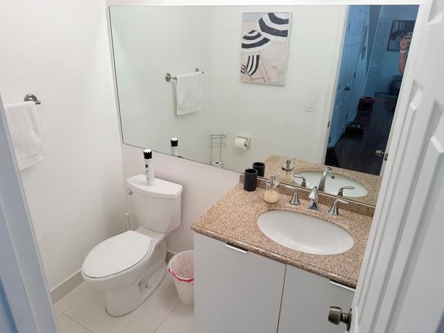 9908 HAMMOCKS Boulevard 103-42, Miami, FL 33196