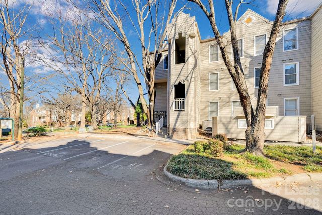 300 S Cedar Street 2, Charlotte, NC 28202
