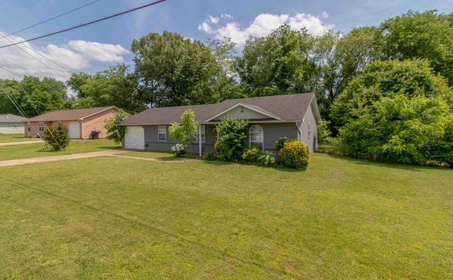 1221 Patton Pl, Oak Grove, KY 42262