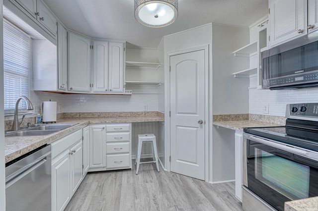 1101 N Helfrich Avenue, Evansville, IN 47720