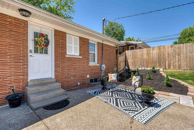1101 N Helfrich Avenue, Evansville, IN 47720