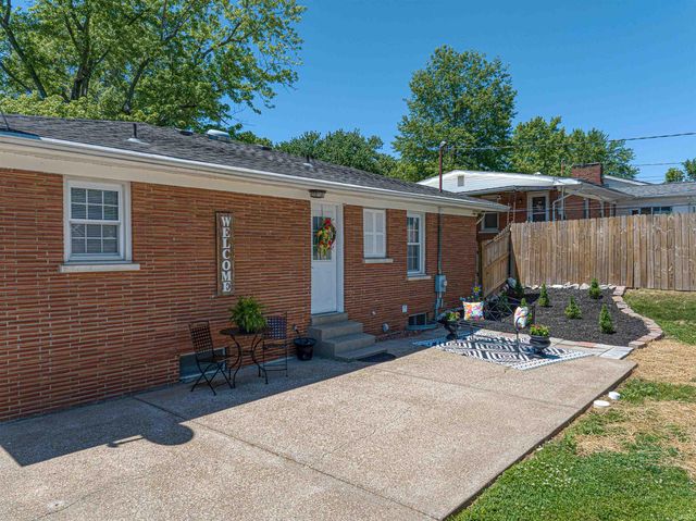 1101 N Helfrich Avenue, Evansville, IN 47720