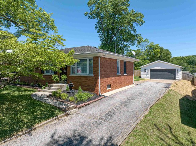 1101 N Helfrich Avenue, Evansville, IN 47720