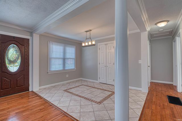 1101 N Helfrich Avenue, Evansville, IN 47720
