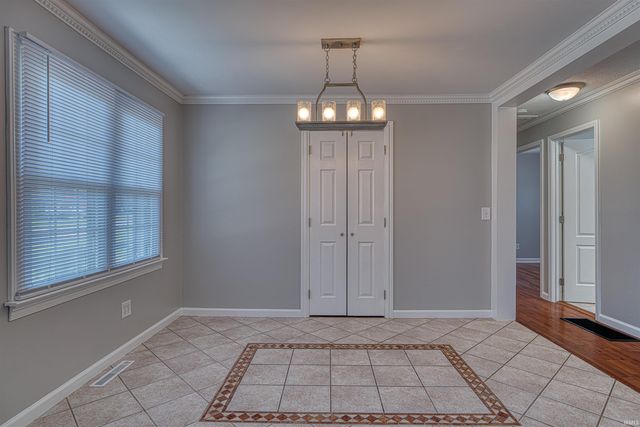 1101 N Helfrich Avenue, Evansville, IN 47720