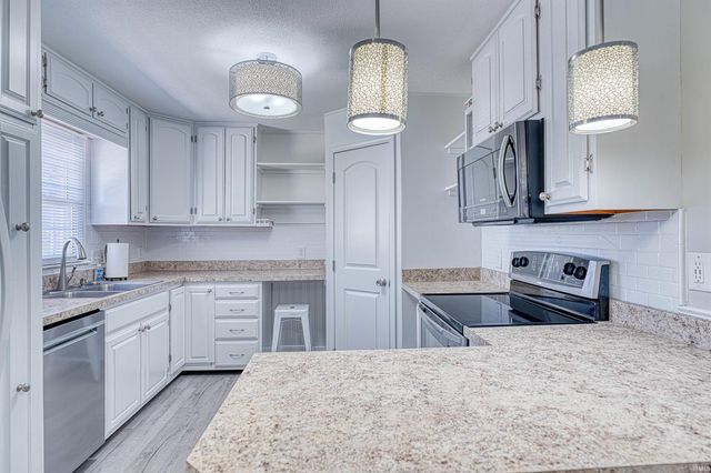 1101 N Helfrich Avenue, Evansville, IN 47720
