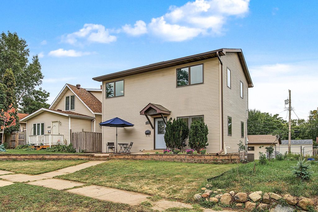 4244 Madison Street NE, Columbia Heights, MN 55421 — photo 2