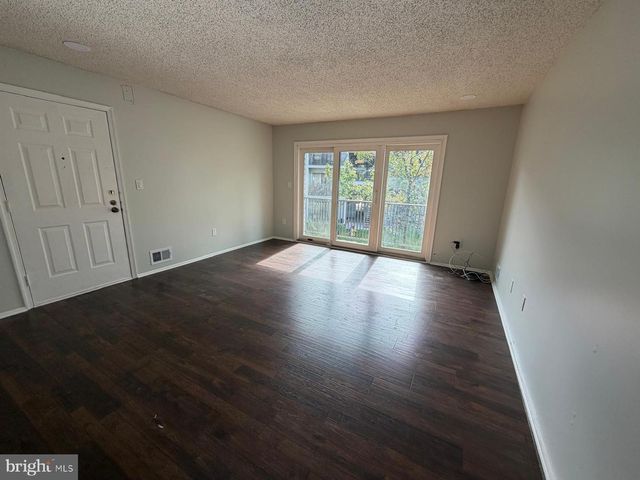 20 KITE CT, Lawrence Twp, NJ 08648