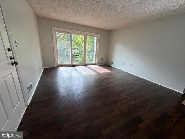 20 KITE CT, Lawrence Twp, NJ 08648
