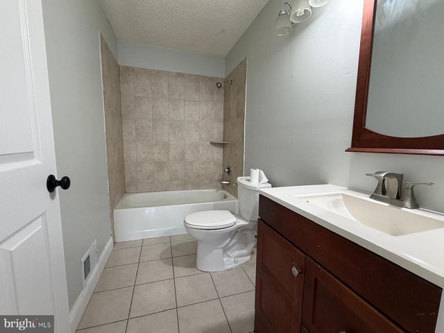 20 KITE CT, Lawrence Twp, NJ 08648