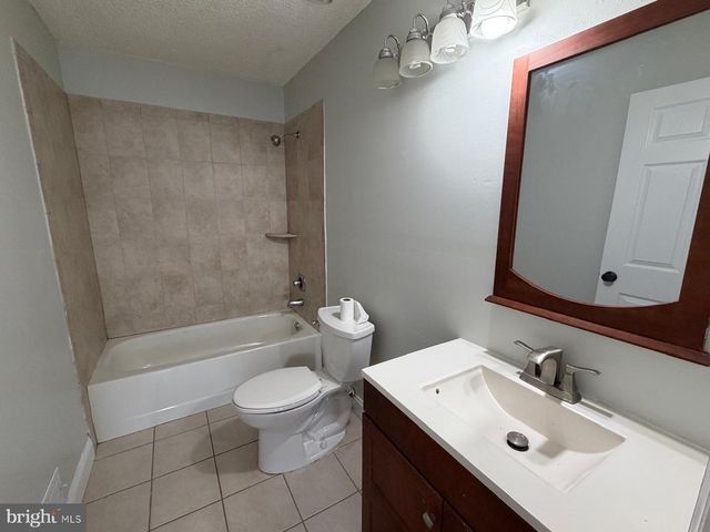 20 KITE CT, Lawrence Twp, NJ 08648