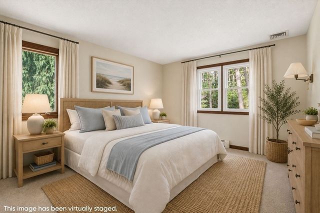 22 Long Neck Rd, Wareham, MA 02538