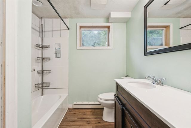 22 Long Neck Rd, Wareham, MA 02538