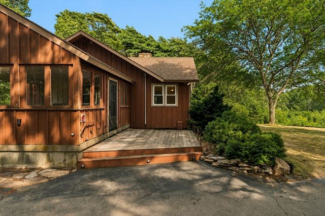 22 Long Neck Rd, Wareham, MA 02538
