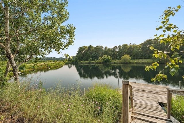 22 Long Neck Rd, Wareham, MA 02538