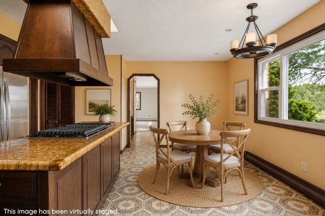 22 Long Neck Rd, Wareham, MA 02538