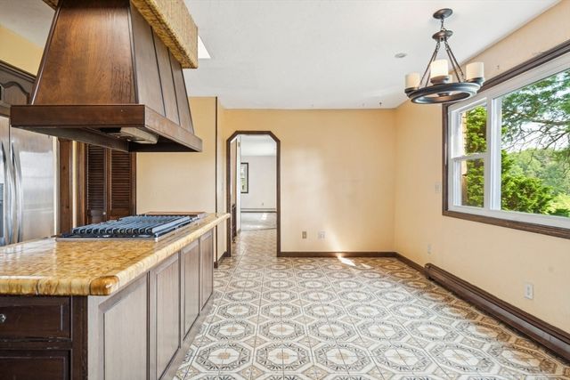22 Long Neck Rd, Wareham, MA 02538