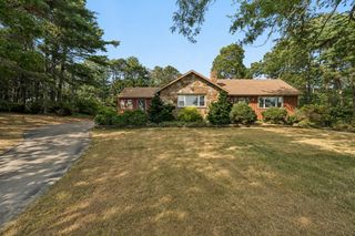 22 Long Neck Rd, Wareham, MA 02538