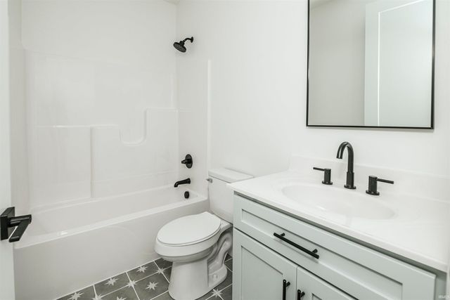 8190 S Stanford Road, Bloomington, IN 47403