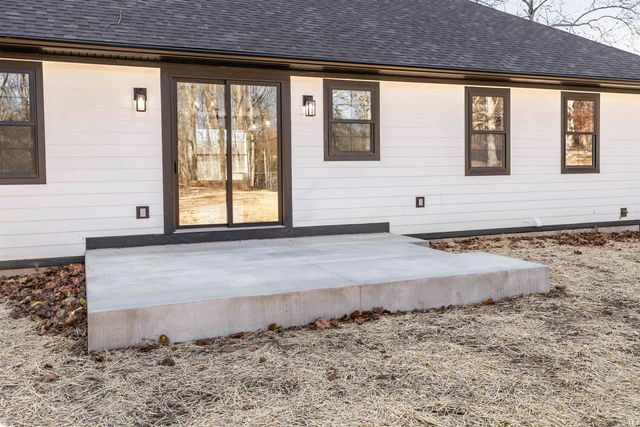 8190 S Stanford Road, Bloomington, IN 47403