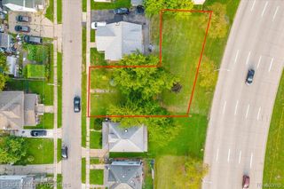 36 Clairmont Place, Pontiac, MI 48342