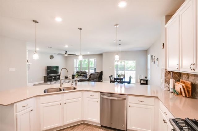 817 Desaix DR, Georgetown, TX 78628