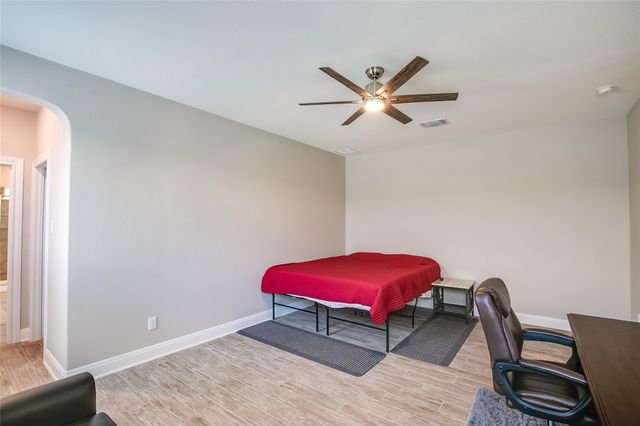 817 Desaix DR, Georgetown, TX 78628