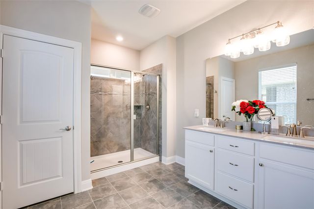 817 Desaix DR, Georgetown, TX 78628