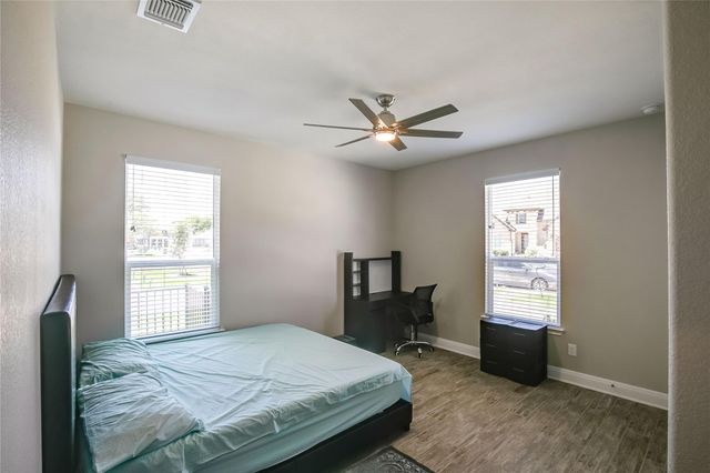 817 Desaix DR, Georgetown, TX 78628