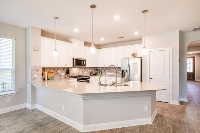 817 Desaix DR, Georgetown, TX 78628