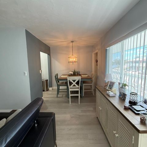 2102 Lake Osborne Drive 20, Lake Worth Beach, FL 33461