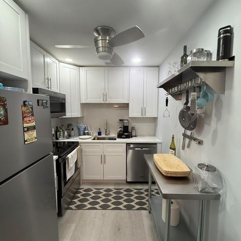 2102 Lake Osborne Drive 20, Lake Worth Beach, FL 33461