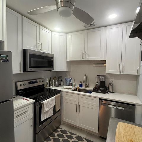 2102 Lake Osborne Drive 20, Lake Worth Beach, FL 33461