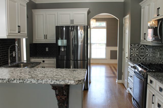 312 Cherry Ln, White House, TN 37188