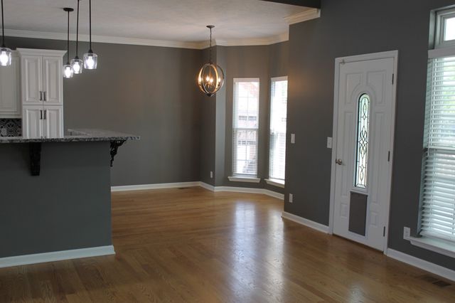 312 Cherry Ln, White House, TN 37188