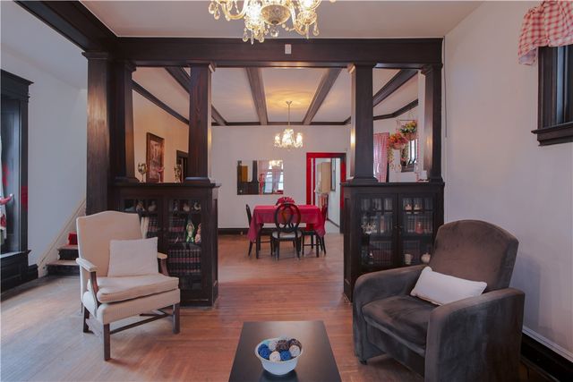 222 N 2nd St, Jeannette, PA 15644